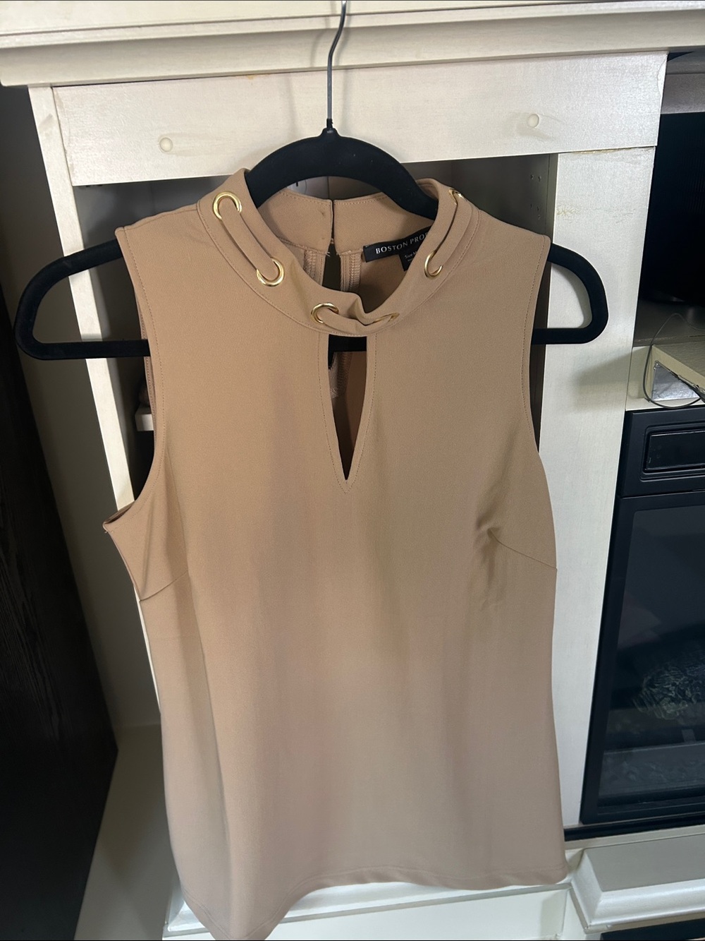 Boston Proper Sleeveless Keyhole Top with Gold Grommets in Beige